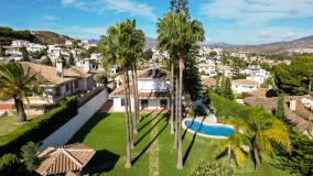 For sale villa with 4 bedrooms in Cerrado del Aguila