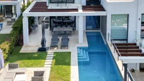 5 bedrooms semi detached villa for sale in Cabopino