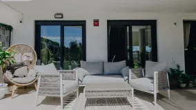 Apartamento planta baja a la venta en Estepona Este