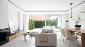 Semi detached house with 3 bedrooms for sale in Beach Side New Golden Mile