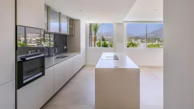 Buy apartment in Nueva Andalucia