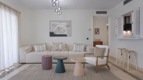 Apartment for sale in Estepona East with 3 bedrooms