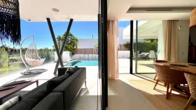 Villa de 4 dormitorios en venta en El Paraiso