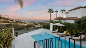 Buy Benahavis Centro 5 bedrooms villa