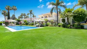 House with 6 bedrooms for sale in Nueva Andalucia
