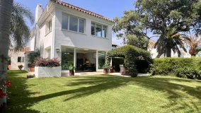 Villa con 4 dormitorios en venta en Sitio de Calahonda