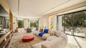 4 bedrooms villa for sale in Nueva Andalucia