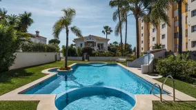 Estepona, villa con 4 dormitorios en venta