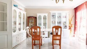 Buy apartment with 3 bedrooms in Las Lagunas