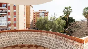 Buy apartment with 3 bedrooms in Las Lagunas
