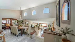 Buy villa with 7 bedrooms in Los Naranjos de Marbella