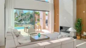 Marbesa 5 bedrooms villa for sale