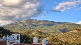 3 bedrooms penthouse in Benahavis Centro for sale