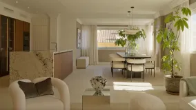 Ático a la venta de 5 dormitorios en Costa Nagüeles II