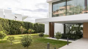 Se vende villa de 5 dormitorios en Marbella Golden Mile