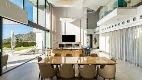 For sale Los Arqueros villa with 6 bedrooms