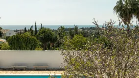 Villa en venta en Estepona
