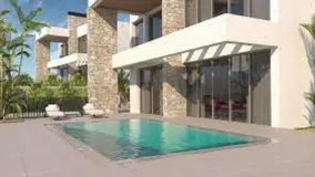 Comprar villa de 4 dormitorios en Las Farolas