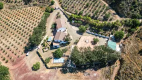 For sale cortijo with 9 bedrooms in Malaga