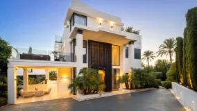 For sale Nagüeles villa with 5 bedrooms