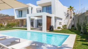 For sale villa in Marbella East with 5 bedrooms
