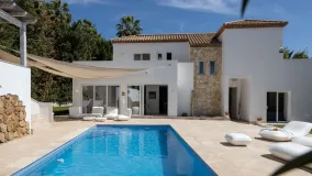 Nueva Andalucia villa for sale