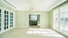 Villa for sale in Benahavis