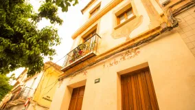 Buy unique building in Malaga with 4 bedrooms