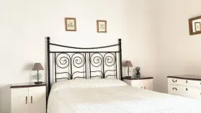 Malaga, parcela de 5 dormitorios en venta