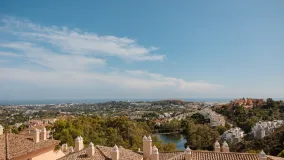 Buy penthouse in Vista Real