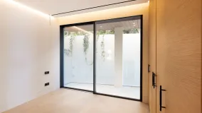 Apartment with 4 bedrooms for sale in Estepona Puerto