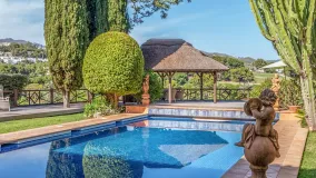 Rio Real 6 bedrooms villa for sale