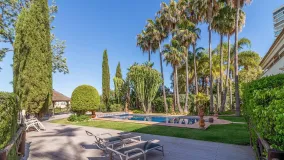 Rio Real 6 bedrooms villa for sale