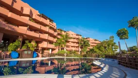 Se vende apartamento planta baja con 4 dormitorios en Las Nayades