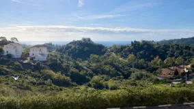 For sale Forest Hills duplex with 1 bedroom