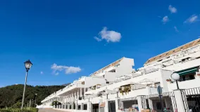 For sale Forest Hills duplex with 1 bedroom