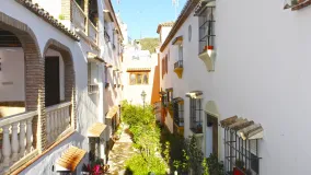 3 bedrooms town house for sale in Benahavis Centro