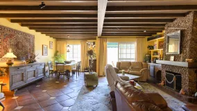 3 bedrooms town house for sale in Benahavis Centro