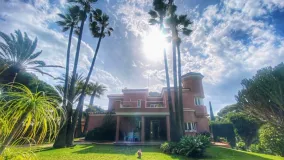 Comprar casa en Sitio de Calahonda con 6 dormitorios