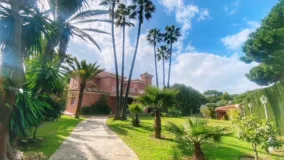 Comprar casa en Sitio de Calahonda con 6 dormitorios