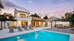 Villa with 4 bedrooms for sale in Cortijo Blanco