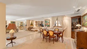 Buy Nueva Andalucia villa with 5 bedrooms