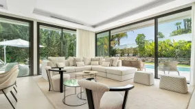 Villa en venta con 4 dormitorios en La Cerquilla