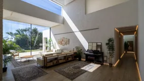 Comprar villa con 7 dormitorios en El Paraiso