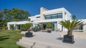 Comprar villa con 7 dormitorios en El Paraiso