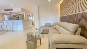 Pareado a la venta de 4 dormitorios en Marbella Golden Mile