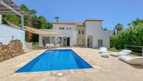 Nueva Andalucia, villa en venta de 5 dormitorios