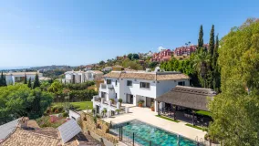 El Herrojo villa for sale