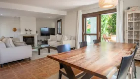 4 bedrooms semi detached house for sale in El Paraiso