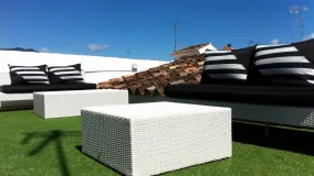 Adosado en venta con 6 dormitorios en Estepona Casco Antiguo